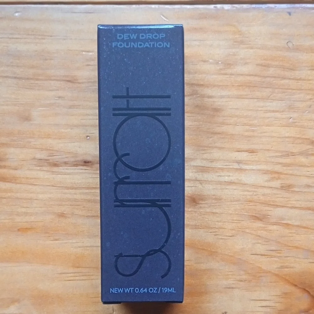 NIB Surratt Dew Drop Foundation #15 Medium Broze/Crimson